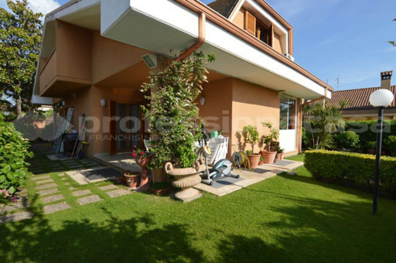 Villa Trifamiliare GUIDONIA MONTECELIO vendita   Monte Todi Professionecasa