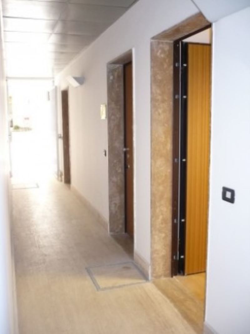 Ufficio - Loc.Com. ROMA affitto  PARIOLI  Liegi Casaitaly.it