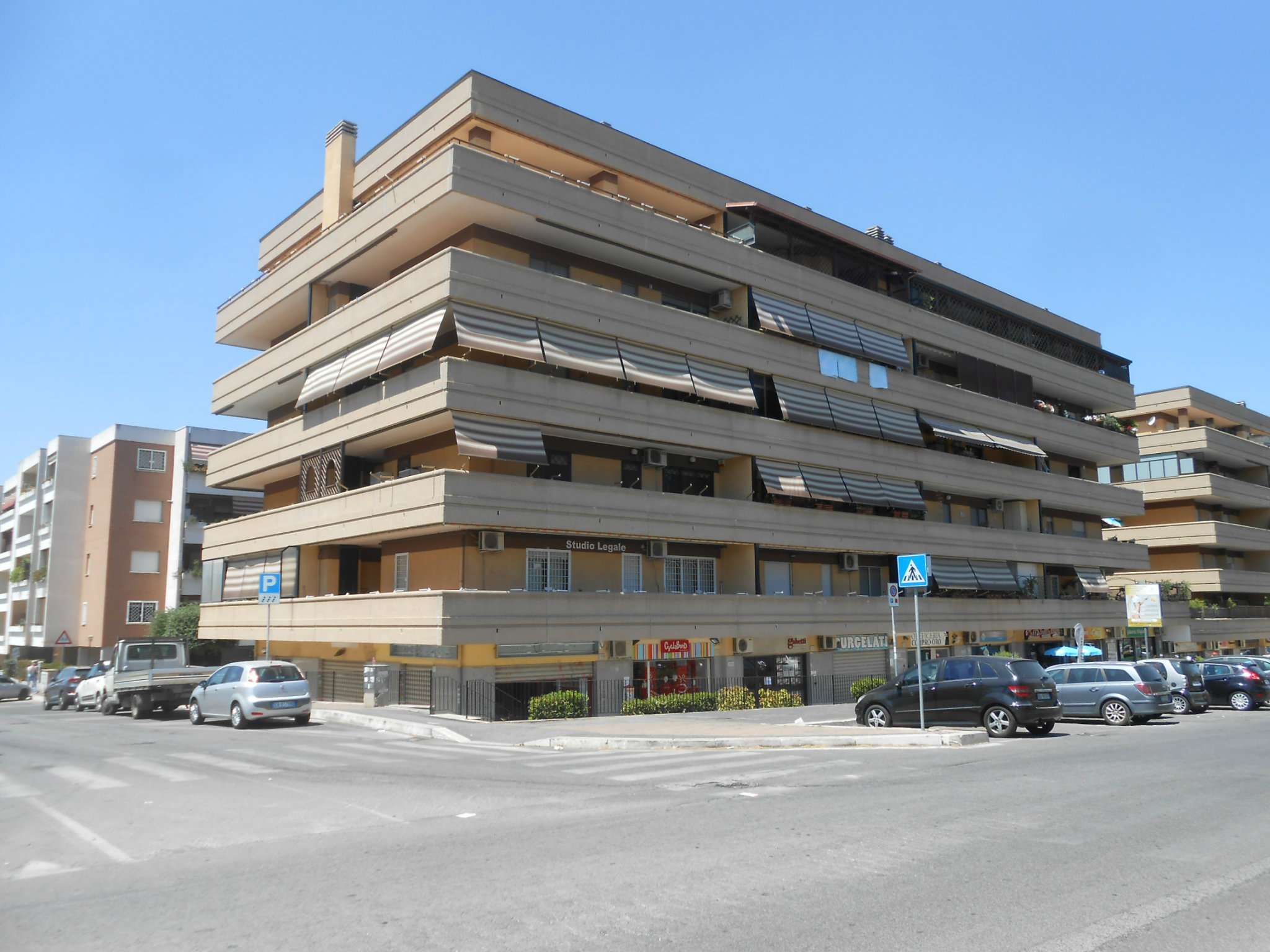 Negozio - Loc.Com. ROMA affitto  PONTE DI NONA Francesco Caltagirone Gabetti - AGENZIA DI PONTE DI NONA s.r.l. (Ponte di Nona - RM)