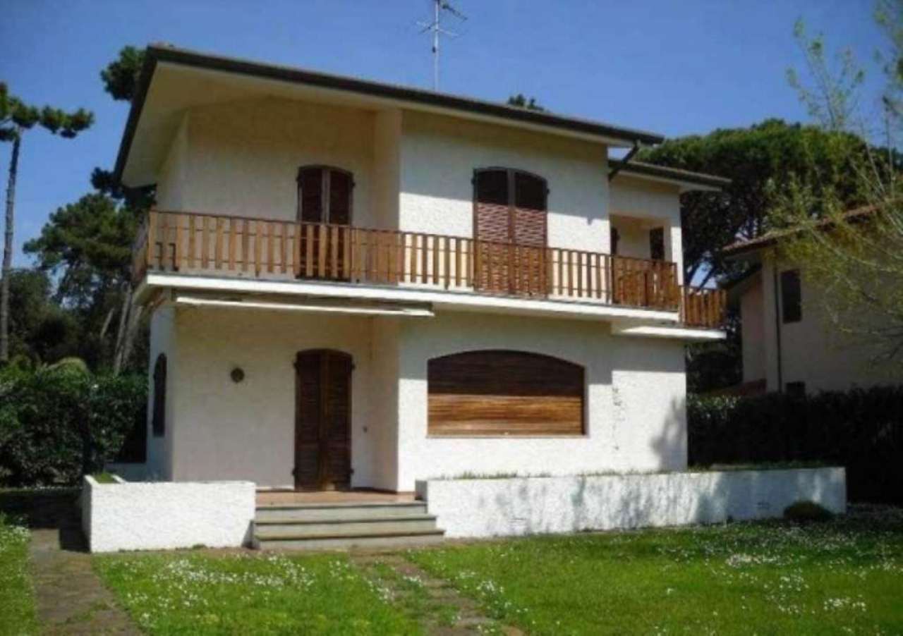 Villa PIETRASANTA vendita   Toscana, 55045-PIETRASANTA LU STUDIO TREZZI & C. s.a.s di Trezzi Fabio