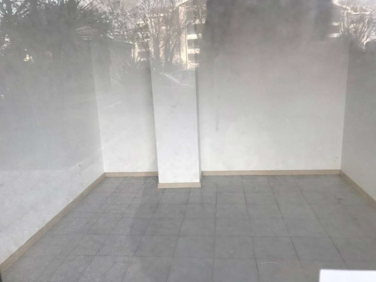 Negozio - Loc.Com. ROMA vendita  TUSCOLANO (VI MUN.) CAMPO  FARNIA Immobiliare Nicolò da Pistoia di Barbara Ragno