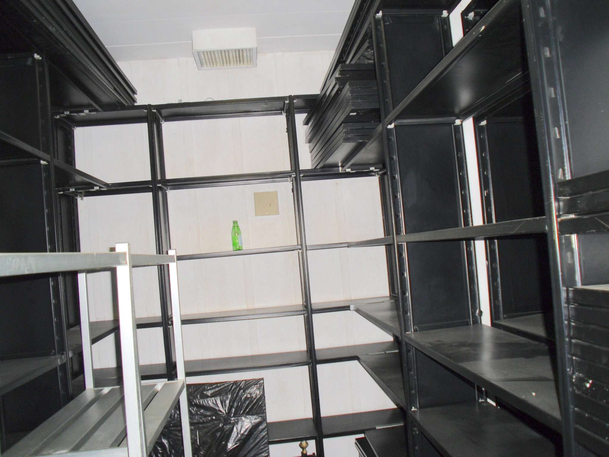 Negozio - Loc.Com. ROMA affitto  Centro storico MONTE D'ORO Abitare Empire S.R.L.