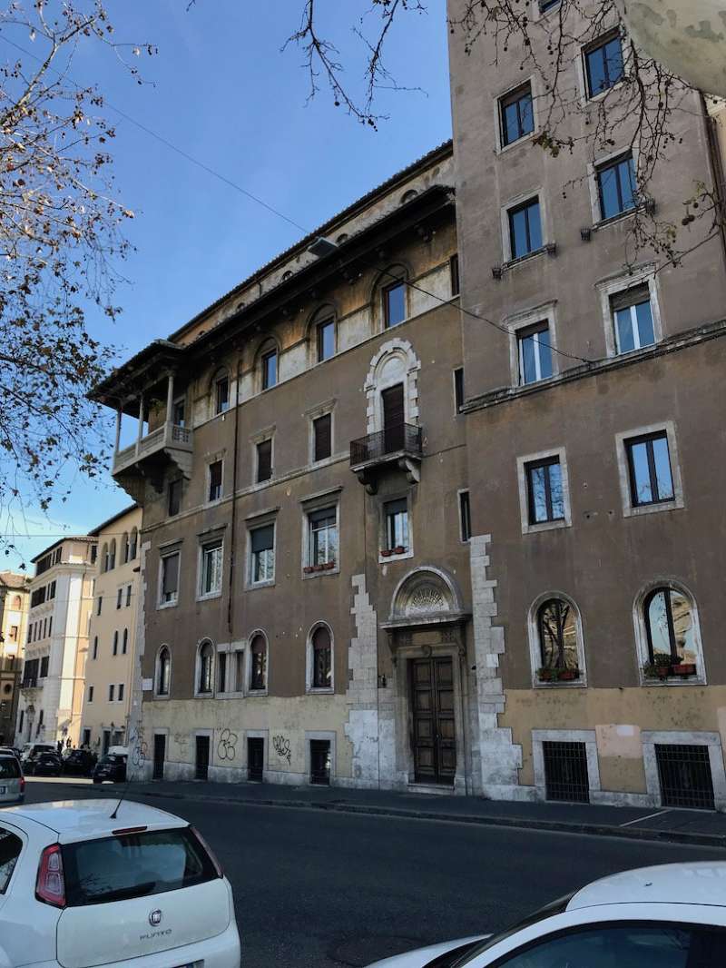 Appartamento ROMA vendita  PRATI LUNGOTEVERE CASTELLO Abitare Empire S.R.L.