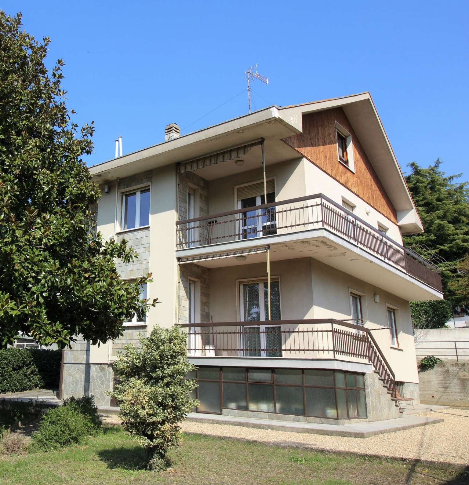  alpignano vendita quart:  studio-immobiliare-alpignano-sas