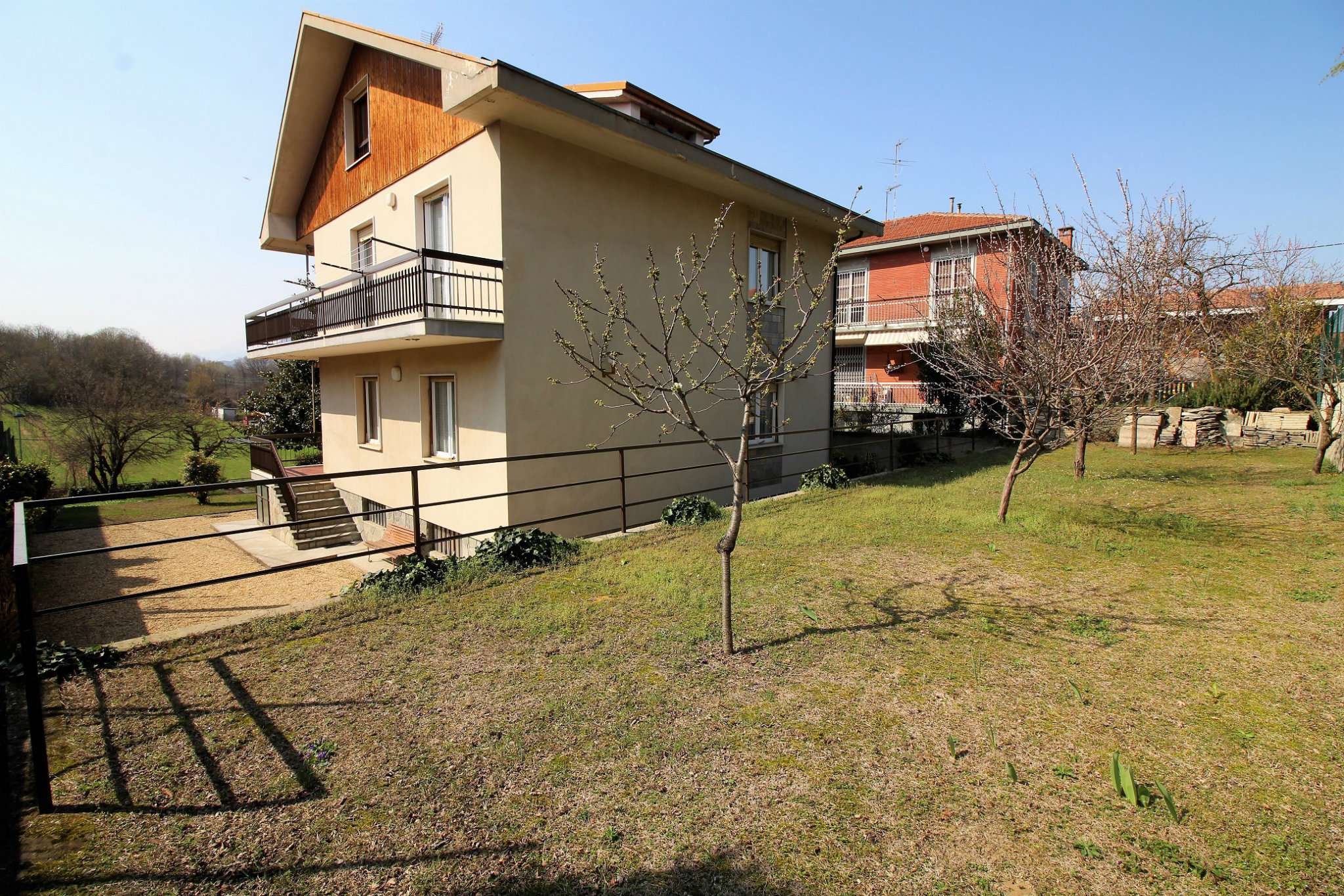 Villa Bifamiliare ALPIGNANO vendita   costa studio immobiliare alpignano sas