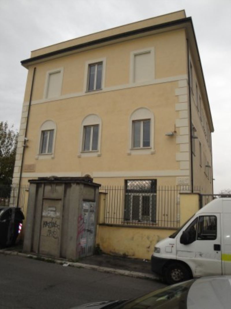 Ufficio - Loc.Com. ROMA vendita  ALESSANDRINO  Casilina inter&co di Pacetti