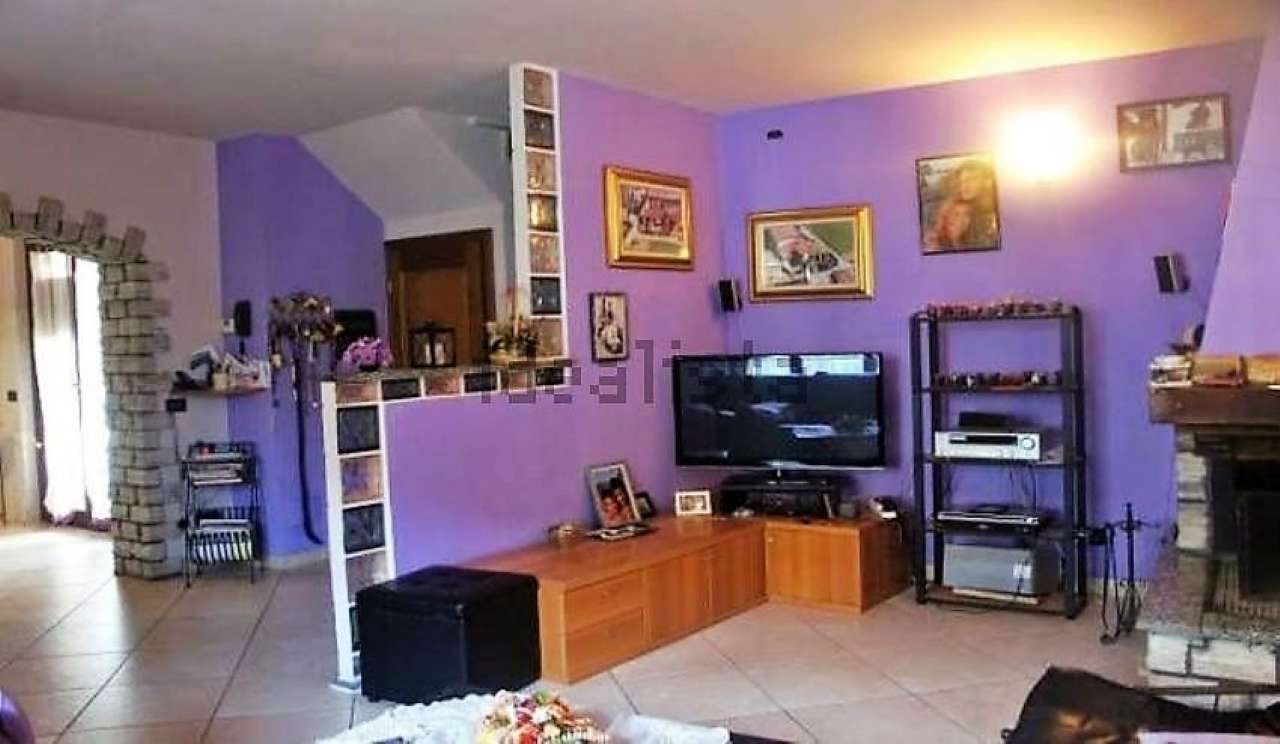 Villa Unifamiliare - Indipendente USMATE VELATE vendita   VIA CASCINA RIBONA Affiliato Fondocasa Arcore