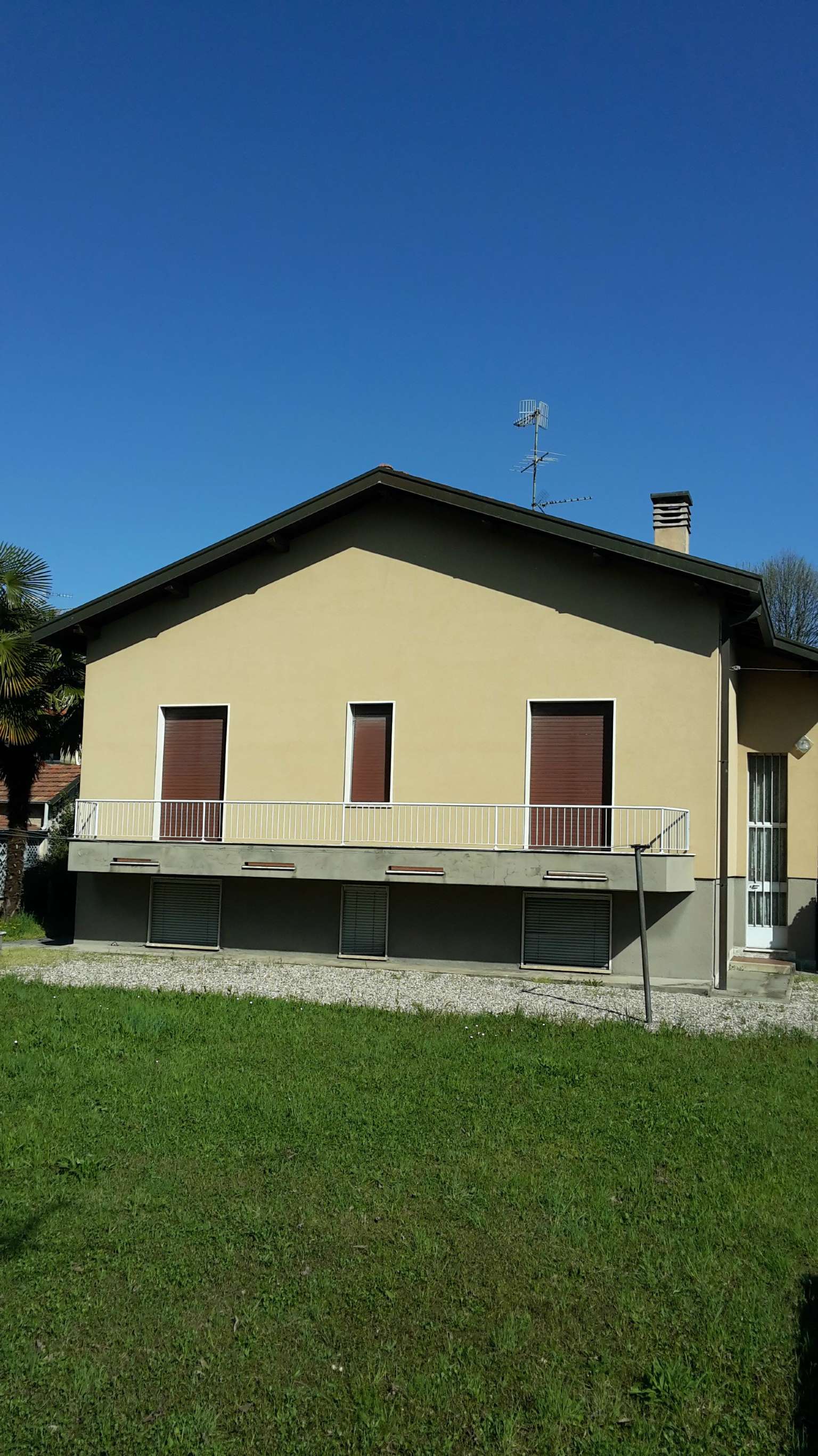Villa Unifamiliare - Indipendente VEDANO OLONA vendita    Immobiliare Euromed s.a.s.