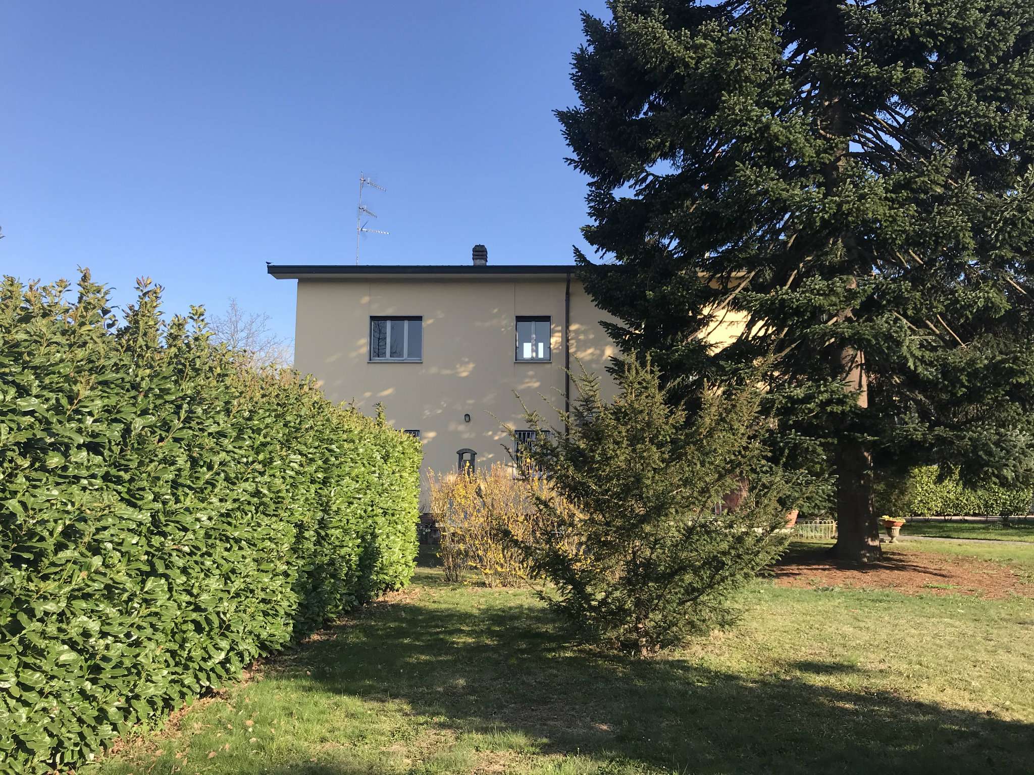 Villa CASTRONNO vendita    Immobiliare Euromed s.a.s.