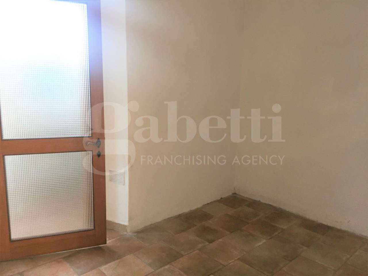 Negozio - Loc.Com. FIRENZE affitto  LEOPOLDO Vittorio Emanuele FINA SRL