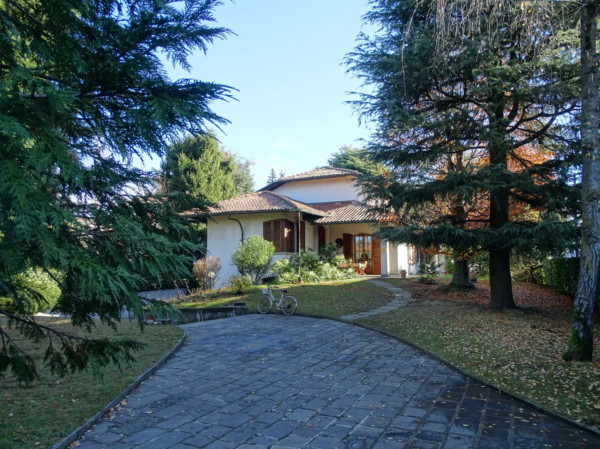 Villa CABIATE vendita   Roma IM.CO.