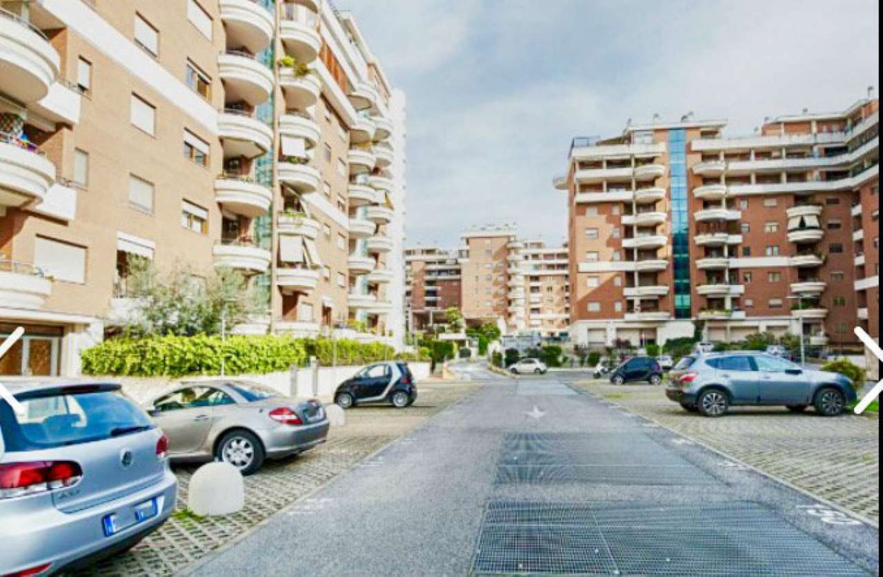 Appartamento ROMA vendita  AXA francesco menzio Carmen IMMOBILIARE