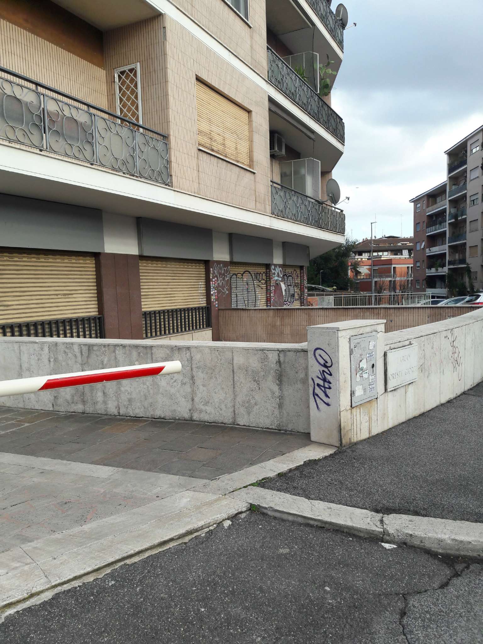 Negozio - Loc.Com. ROMA affitto  GREGORIO VII Sant'Agatone Papa Carmen IMMOBILIARE