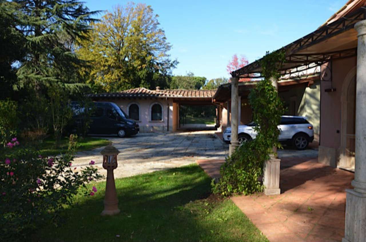 Villa Trifamiliare ROMA vendita  OLGIATA Olgiata Zucchetti RE  srl