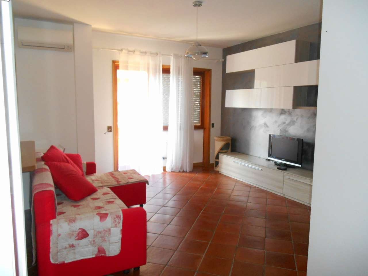  roma affitto quart: laurentina faro immobiliare srl