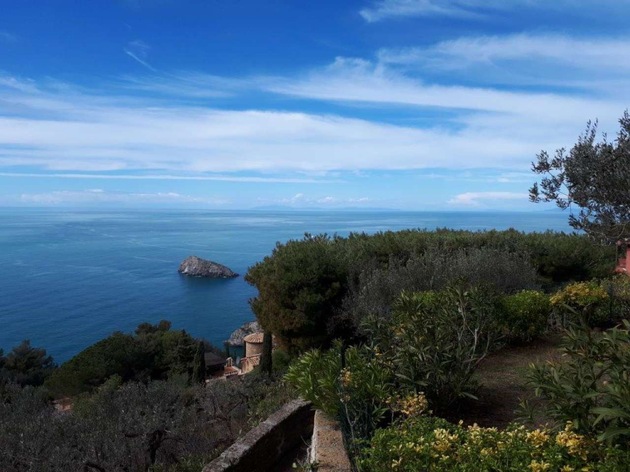  monte argentario vendita quart:  alianta