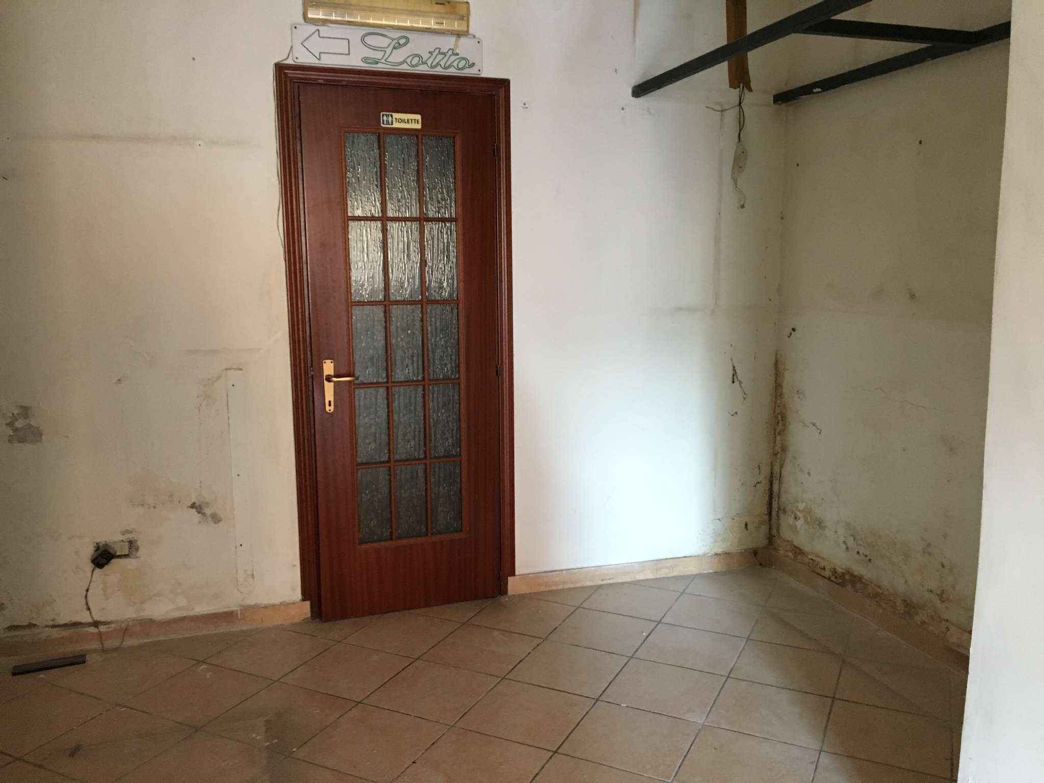 Negozio - Loc.Com. NAPOLI affitto  VOMERO Tasso I.G.I. sas