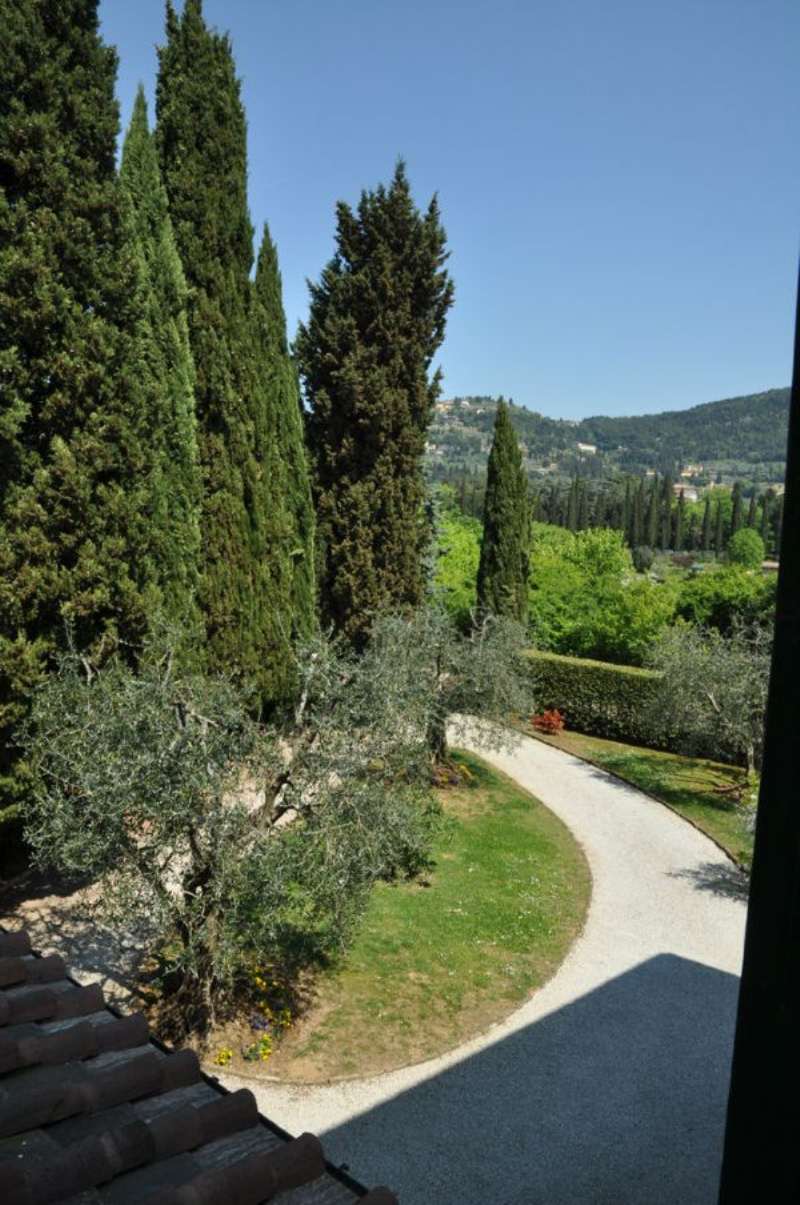 Villa Trifamiliare FIRENZE vendita  SETTIGNANO  Immobiliare Bianchi e Grappolini