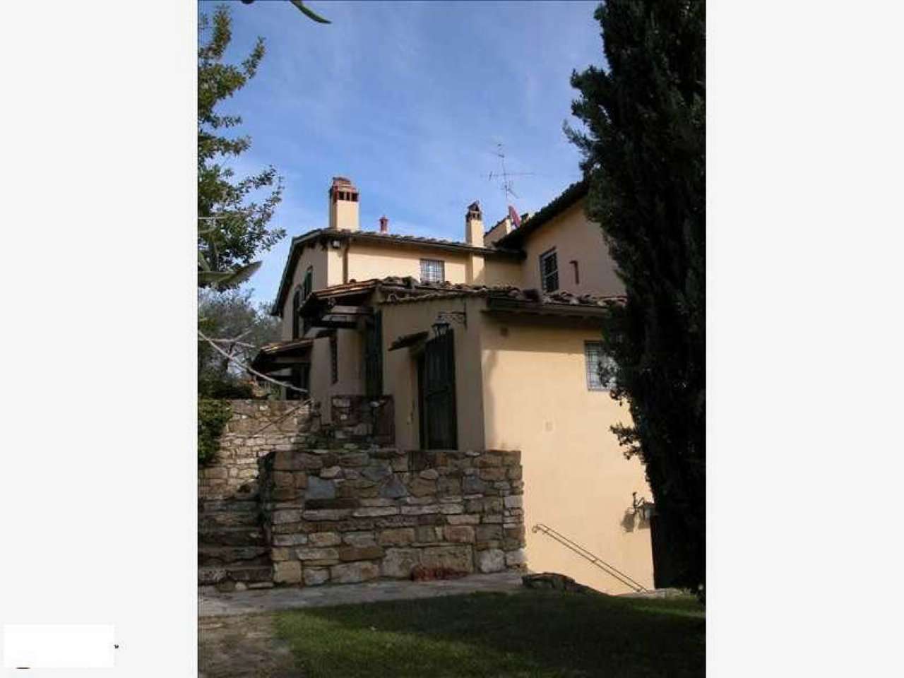 Villa BAGNO A RIPOLI vendita    AZ Agenzia Immobiliare