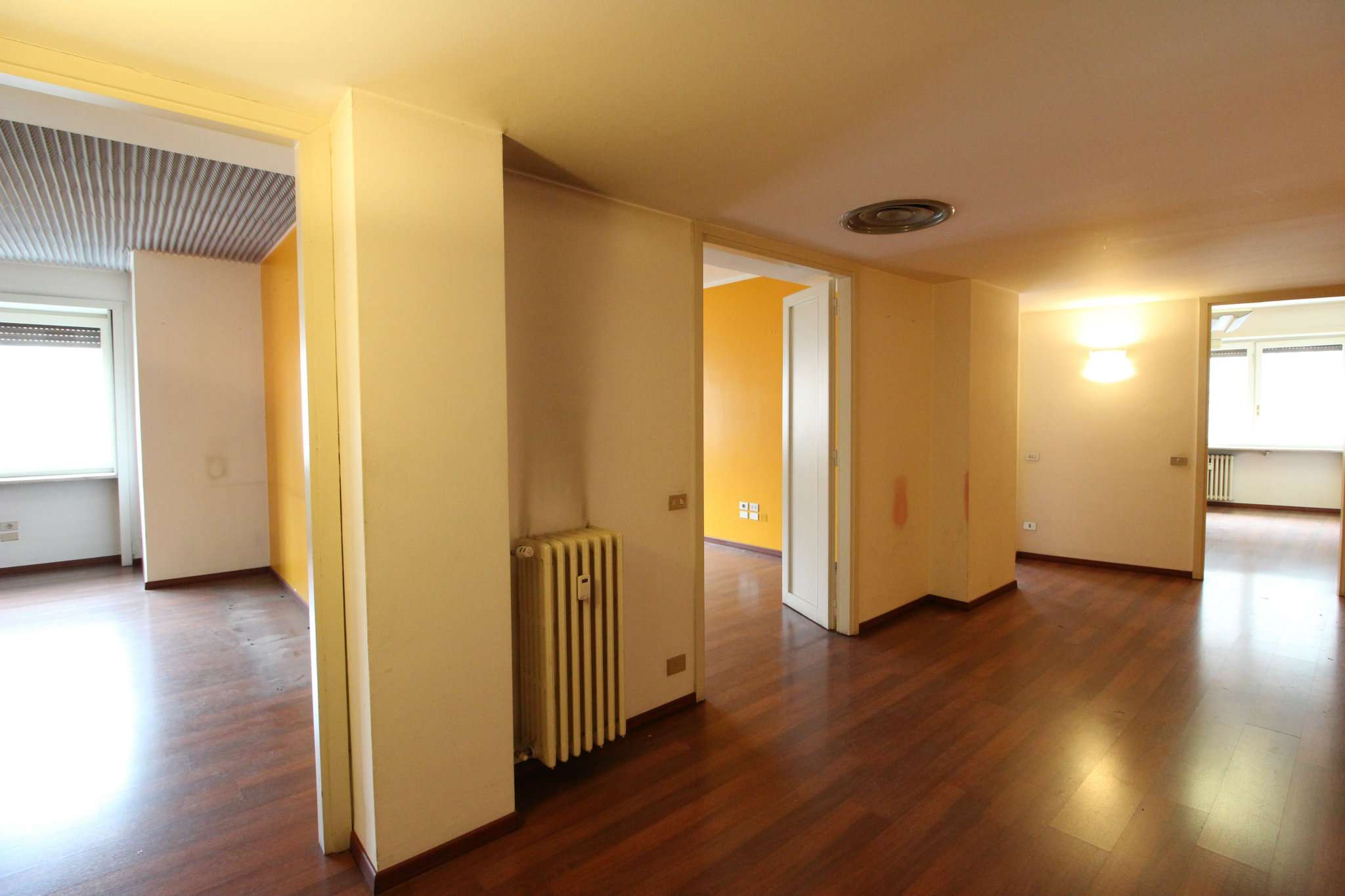 Ufficio - Loc.Com. MILANO affitto  CENTRO STORICO Canova Immobilquattro srl