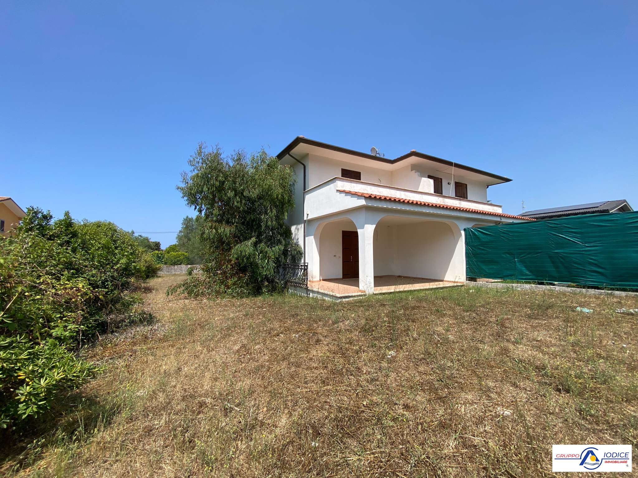 VILLA CON GIARDINO