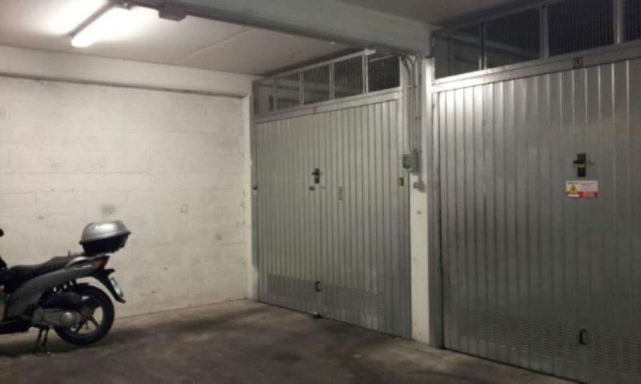 Box auto - Posto auto ROMA vendita  APPIA NUOVA  Roberto Tribuzzi