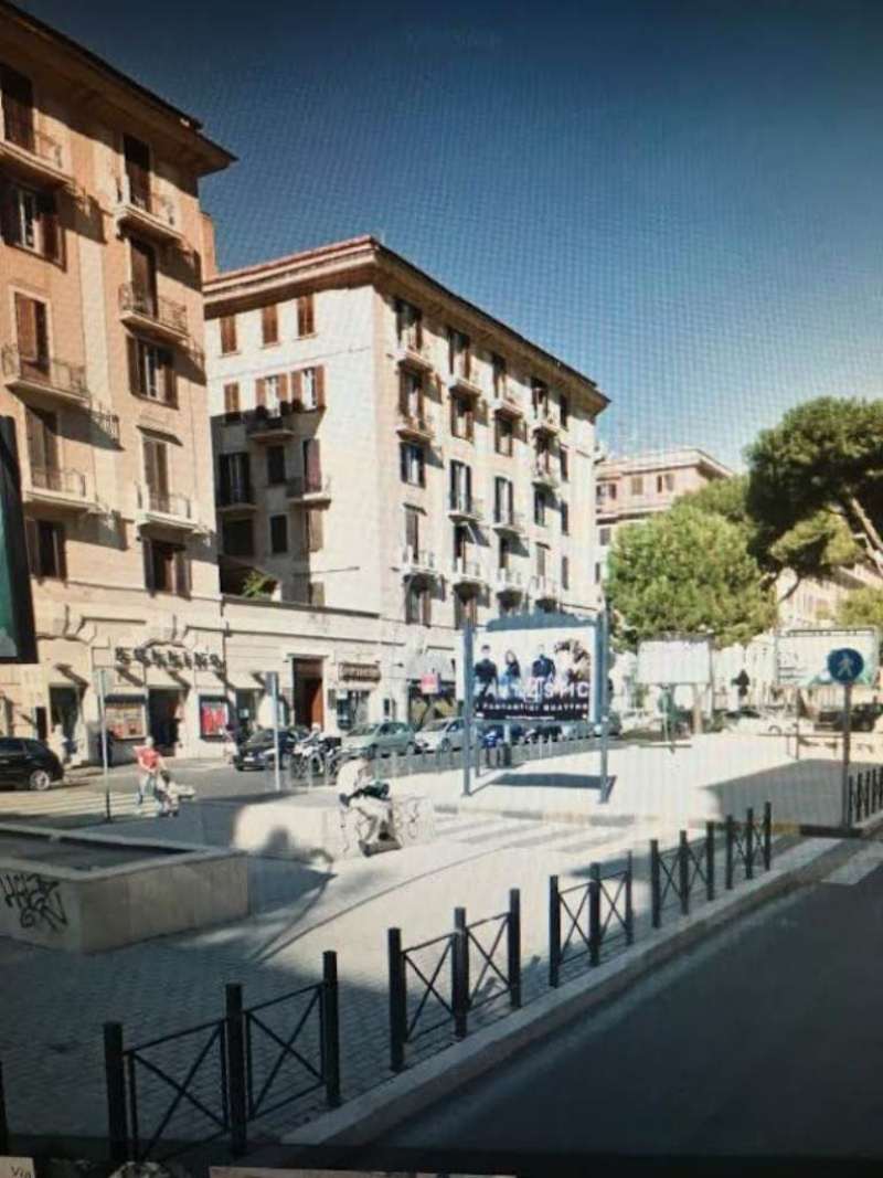 Negozio - Loc.Com. ROMA affitto  RE DI ROMA Via Appia Nuova Roberto Tribuzzi