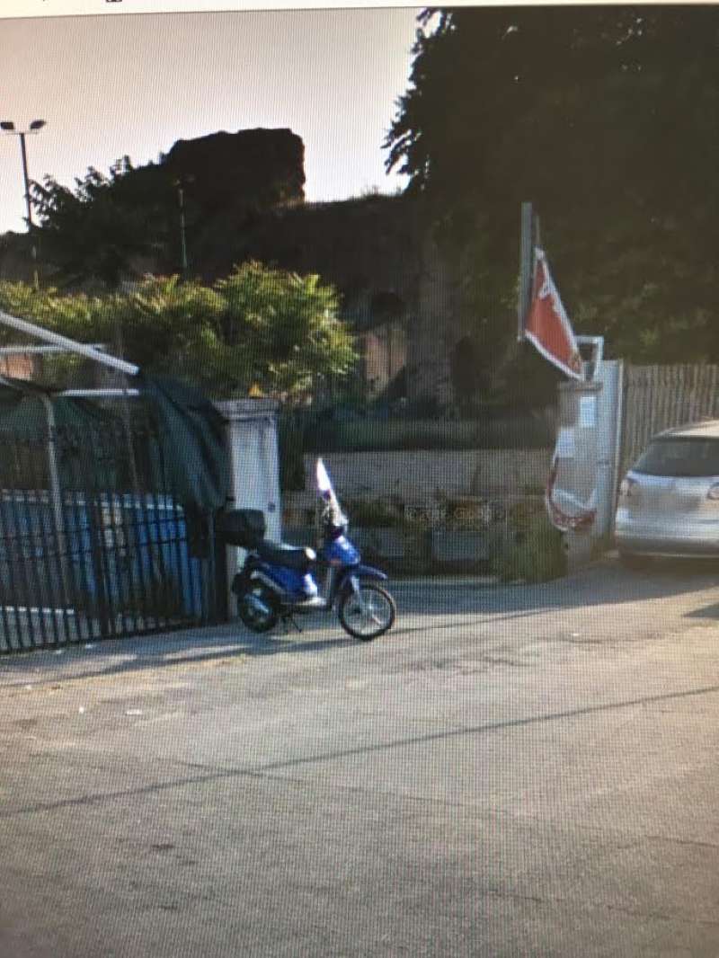 Box auto - Posto auto ROMA affitto  TUSCOLANO (VI MUN.)  Roberto Tribuzzi