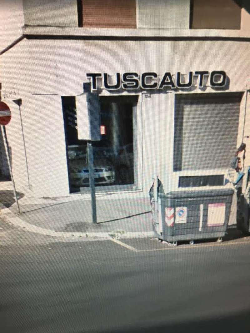 Negozio - Loc.Com. ROMA affitto  TUSCOLANO (VI MUN.) Via Tuscolana Roberto Tribuzzi