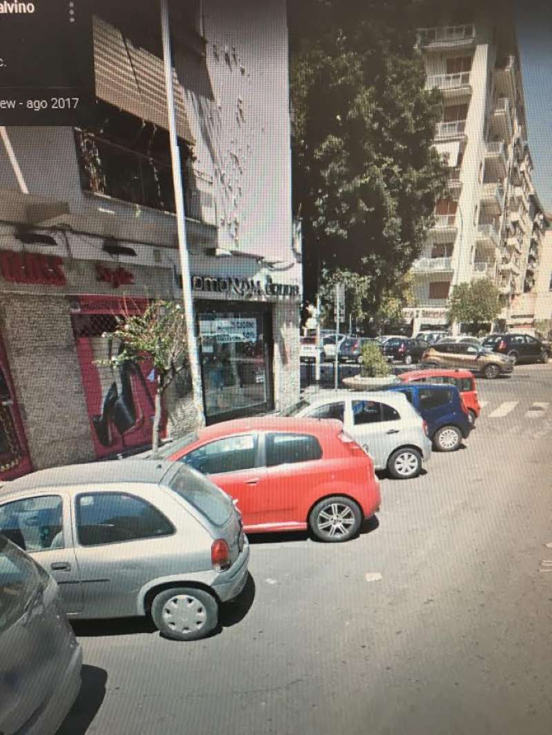 Negozio - Loc.Com. ROMA affitto  TUSCOLANO (VI MUN.) Via Sestio Calvino Roberto Tribuzzi