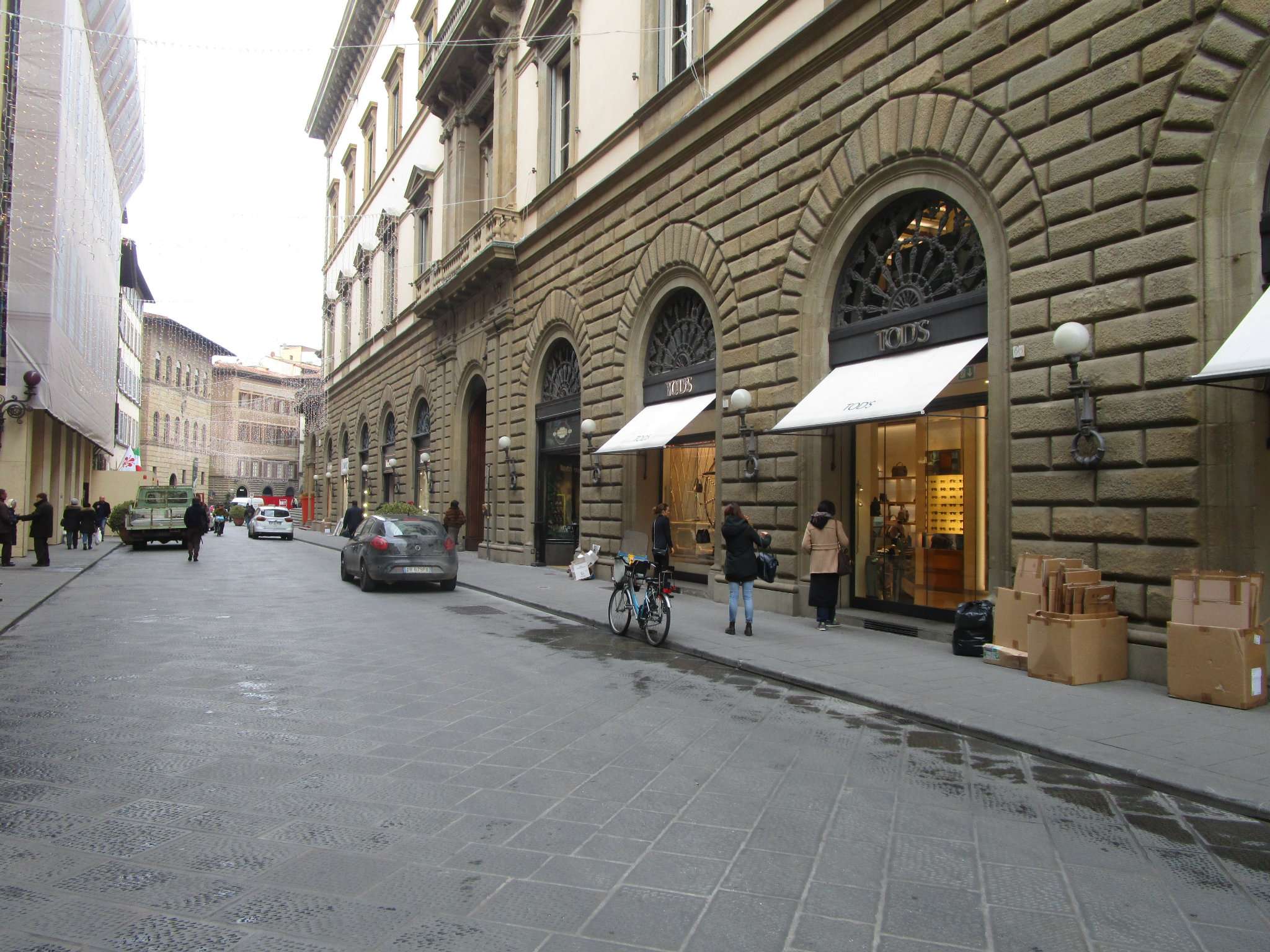 Negozio - Loc.Com. FIRENZE affitto  DUOMO calzaiuoli PARTERRE IMMOBILIARE