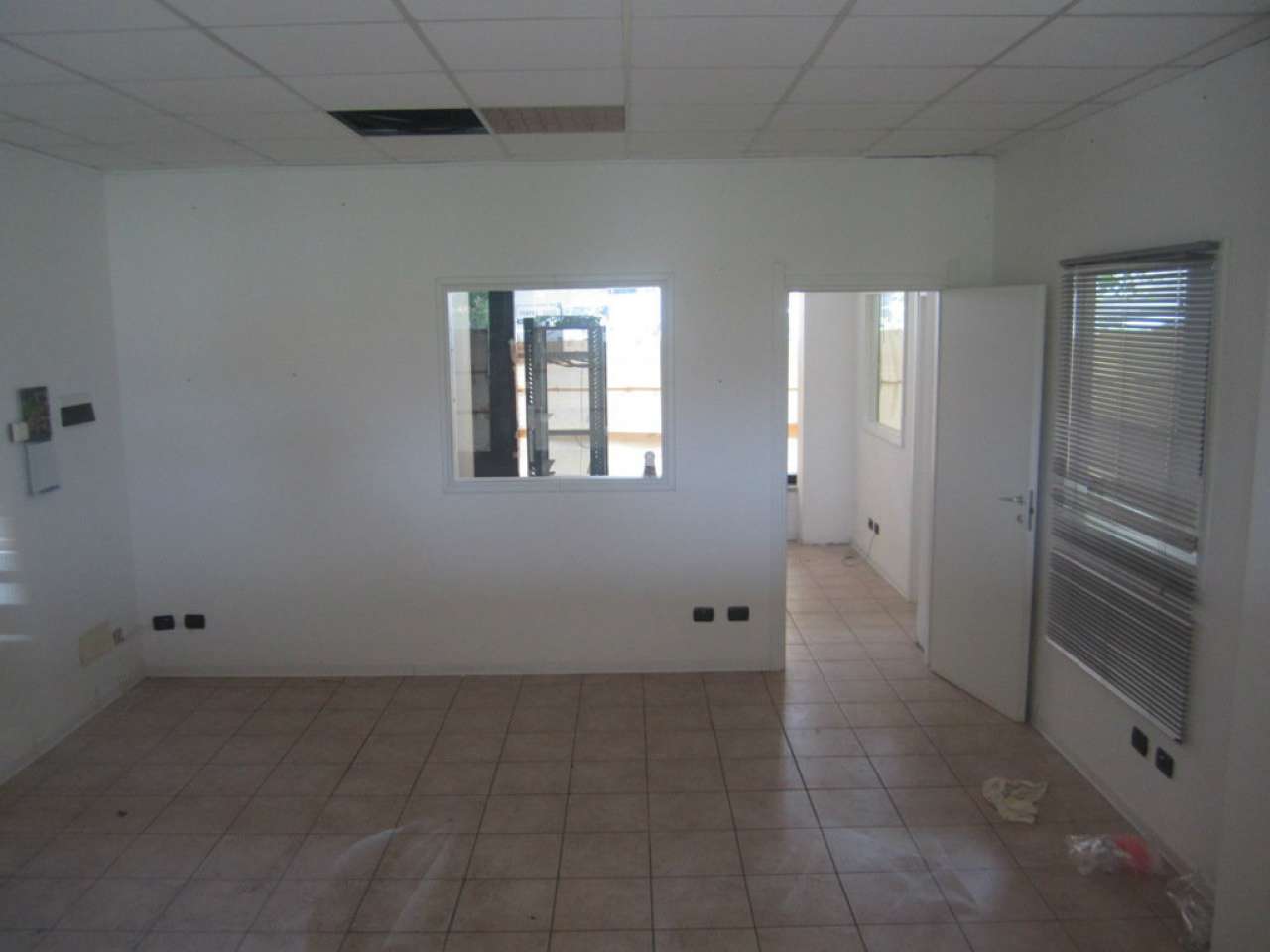 Negozio - Loc.Com. VARESE vendita  CENTRO Magenta Global Service Sas