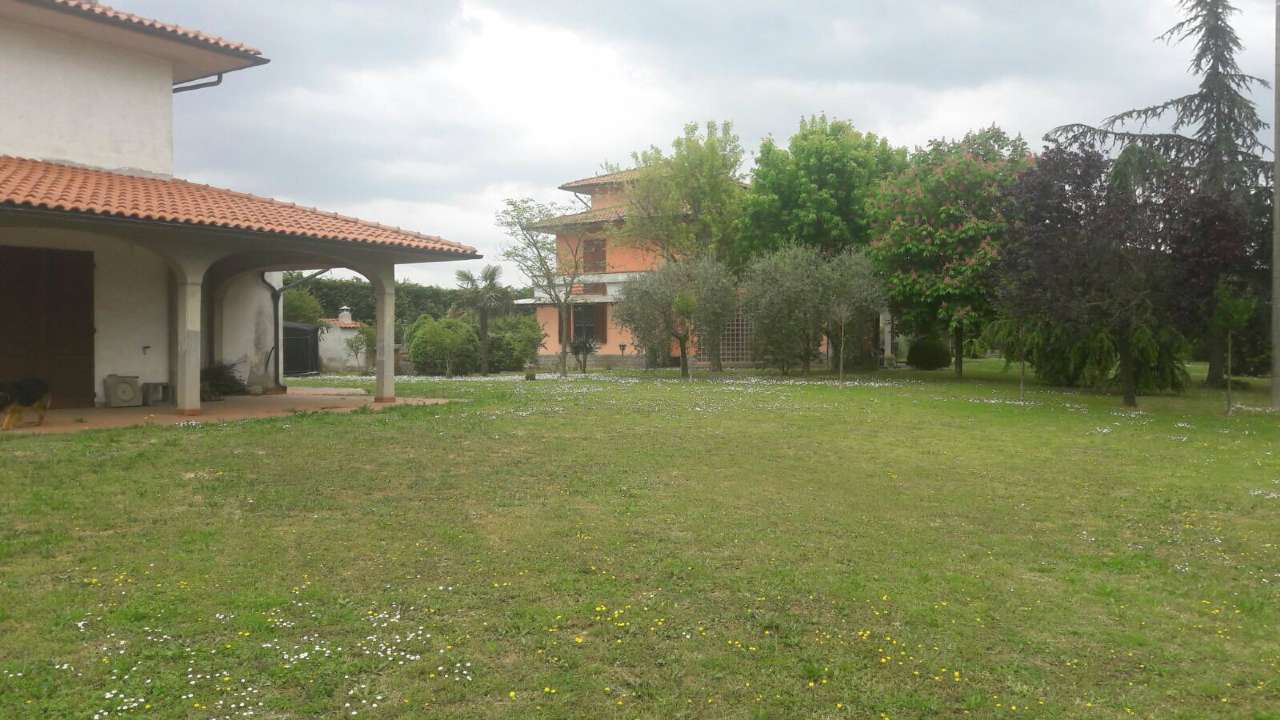 Villa Trifamiliare POGGIO A CAIANO vendita    Delta Servizi Immobiliari