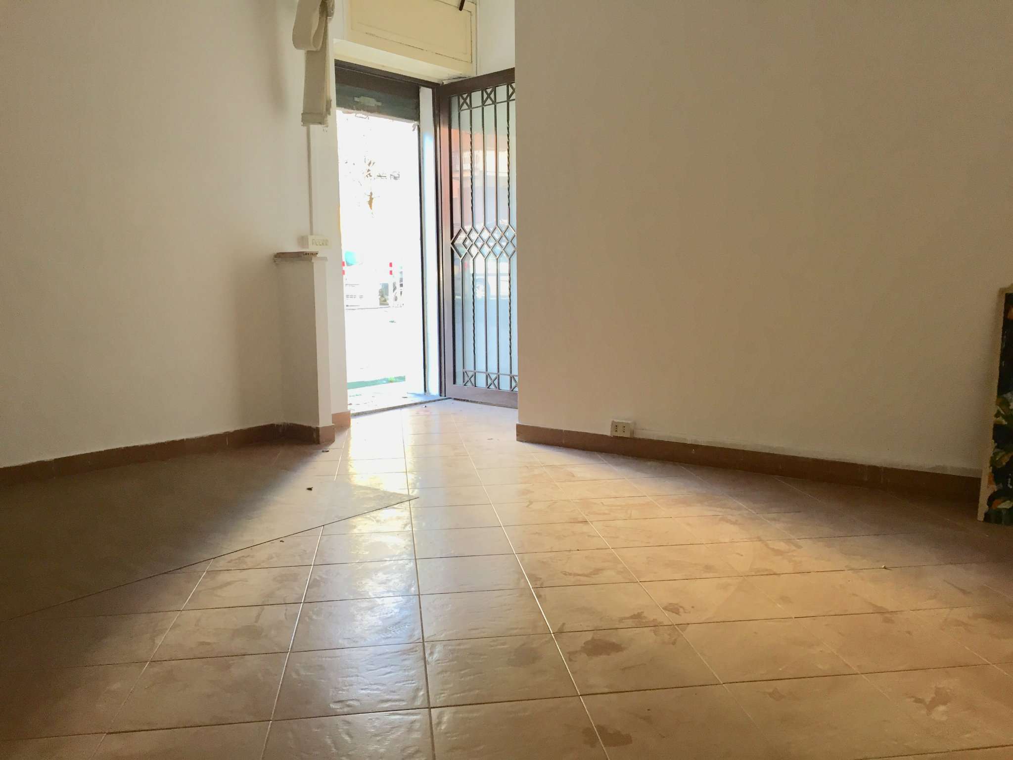 Negozio - Loc.Com. ROMA vendita  PRENESTINO - CENTOCELLE  delle Azalee Quadrifoglio Immobiliare