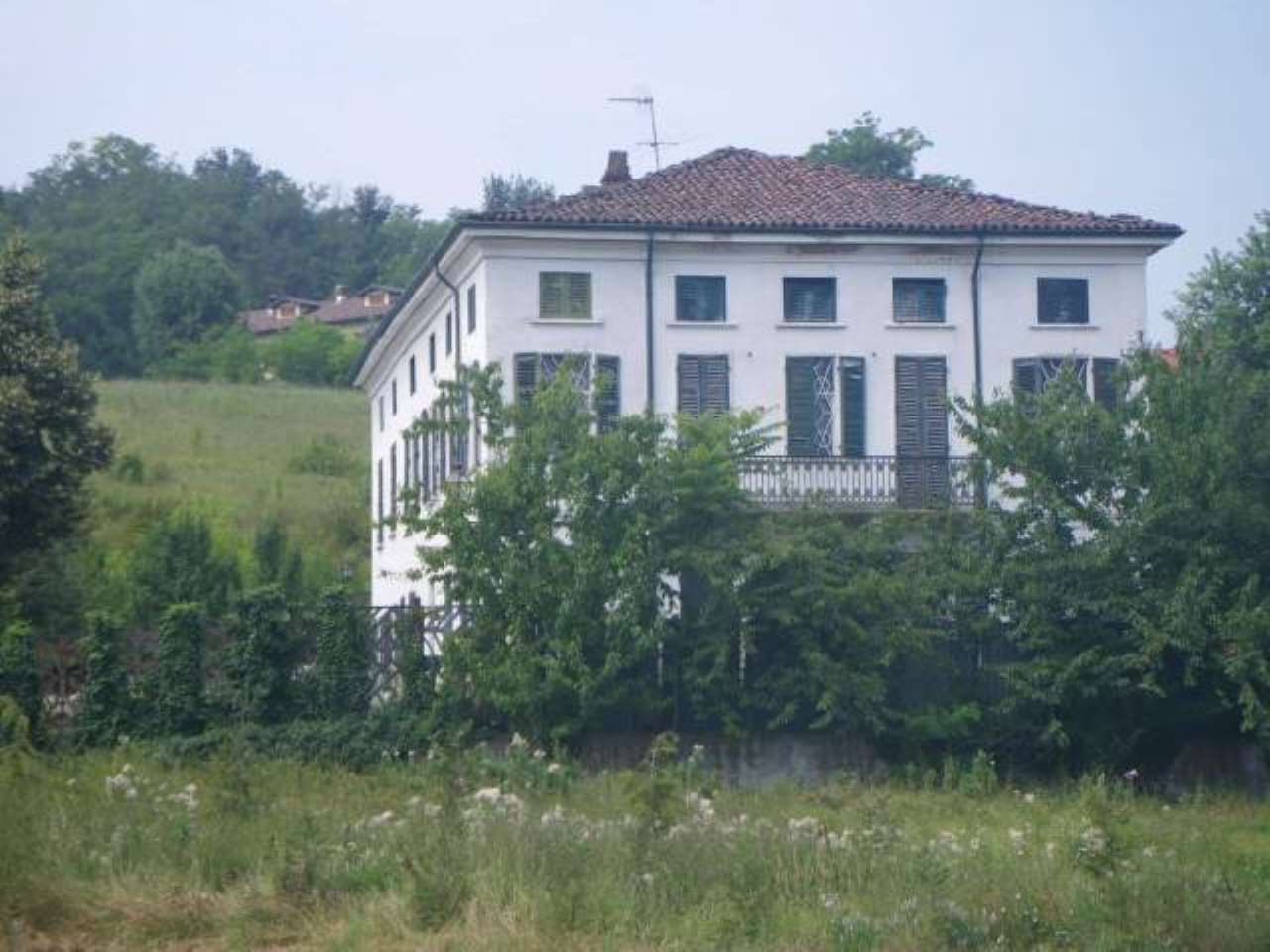 Villa ALESSANDRIA vendita    ALAN MEYER