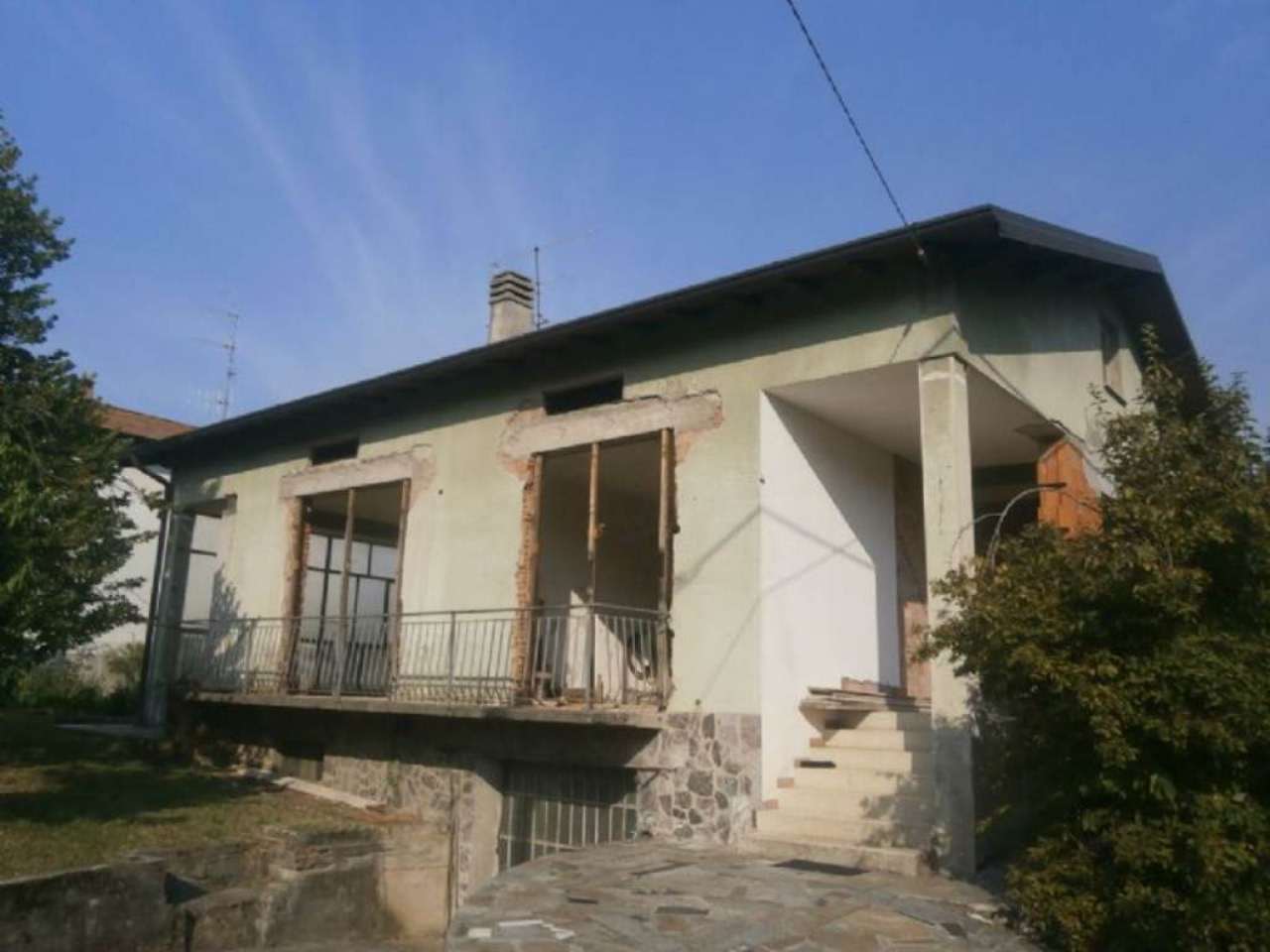 Villa CAPRINO BERGAMASCO vendita   Via Francesco Nullo Gianluca Castagnoli