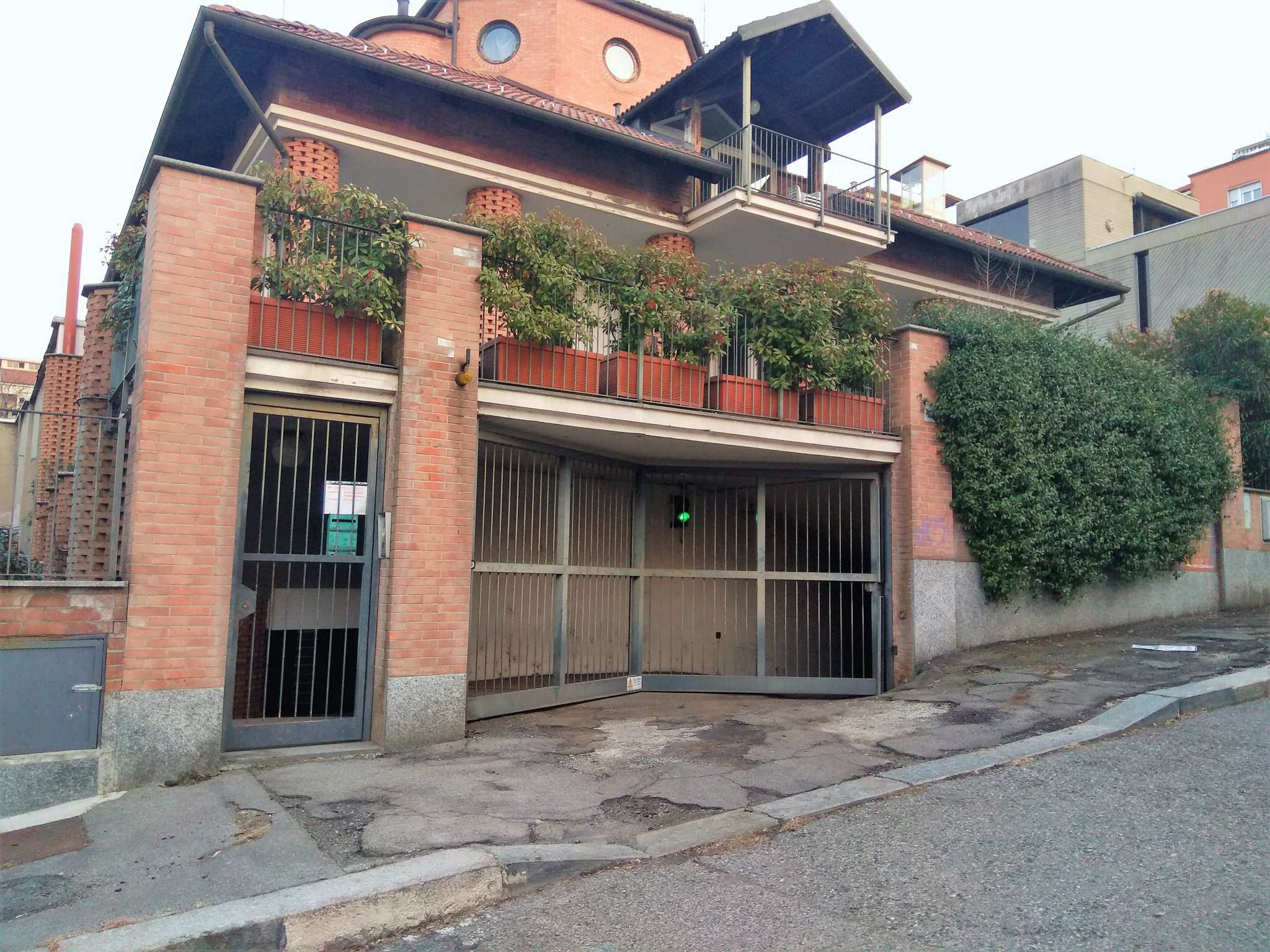 Box auto - Posto auto TORINO vendita  PRECOLLINA  Studio Gran Madre immobiliare di Agnello F.