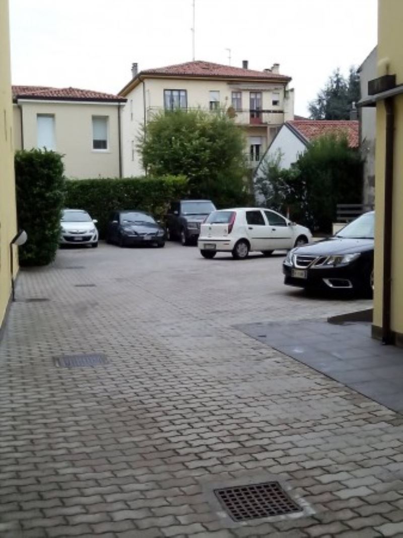Negozio - Loc.Com. PADOVA vendita  PORTA SAVONAROLA  Promopadova immobiliare