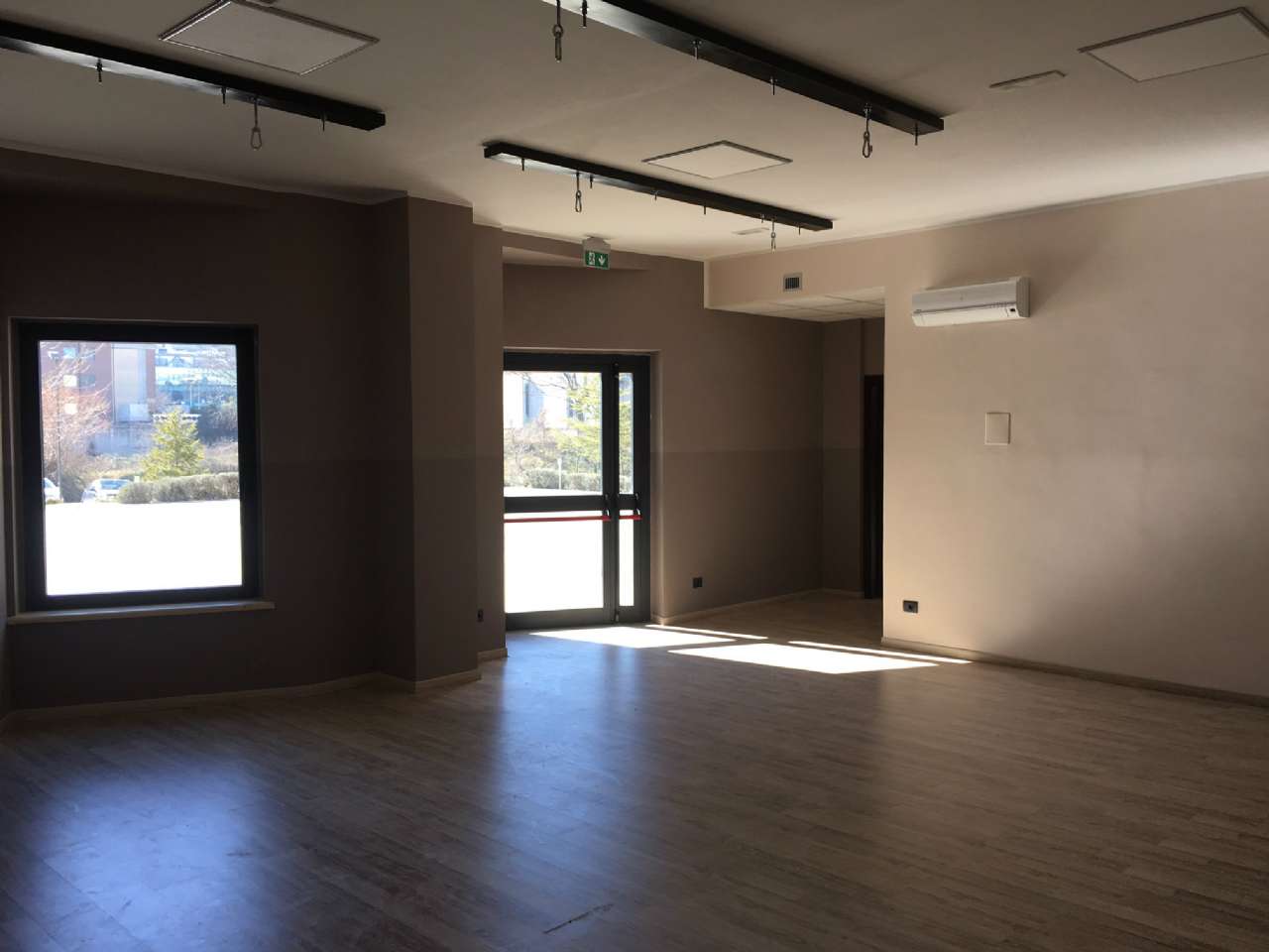 Negozio - Loc.Com. CAMPOBASSO vendita   Zona parco dei Pini Stigliani Immobiliare srl