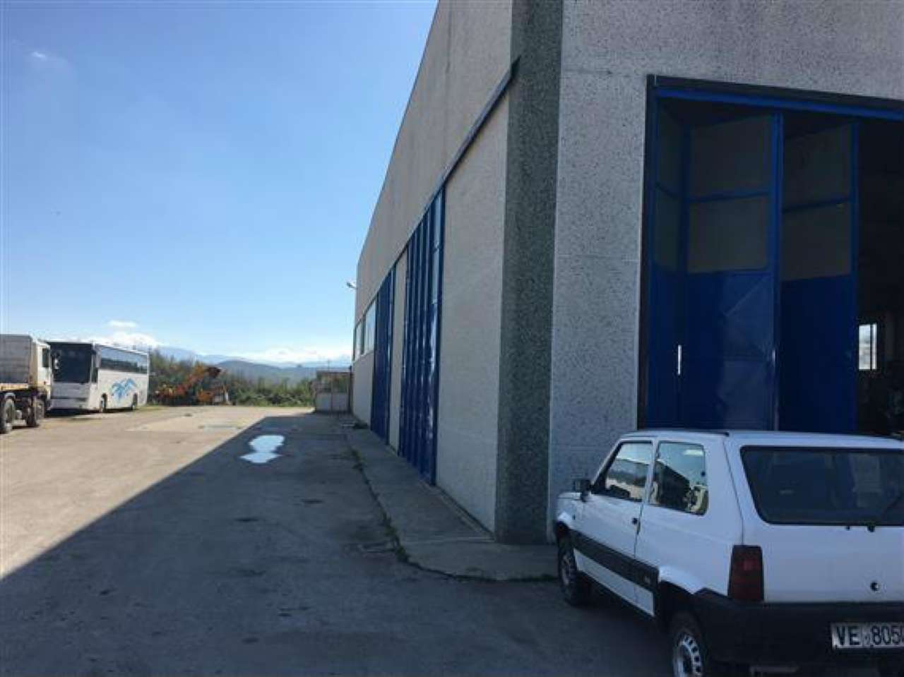 Negozio - Loc.Com. CAMPOBASSO affitto   zona industriale Stigliani Immobiliare srl