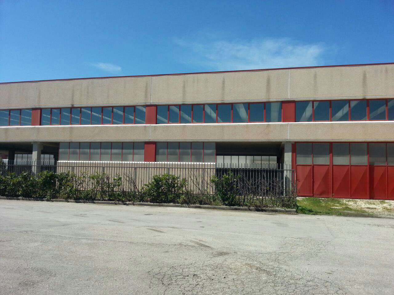 Negozio - Loc.Com. CAMPOBASSO affitto   c.da colle delle api Stigliani Immobiliare srl