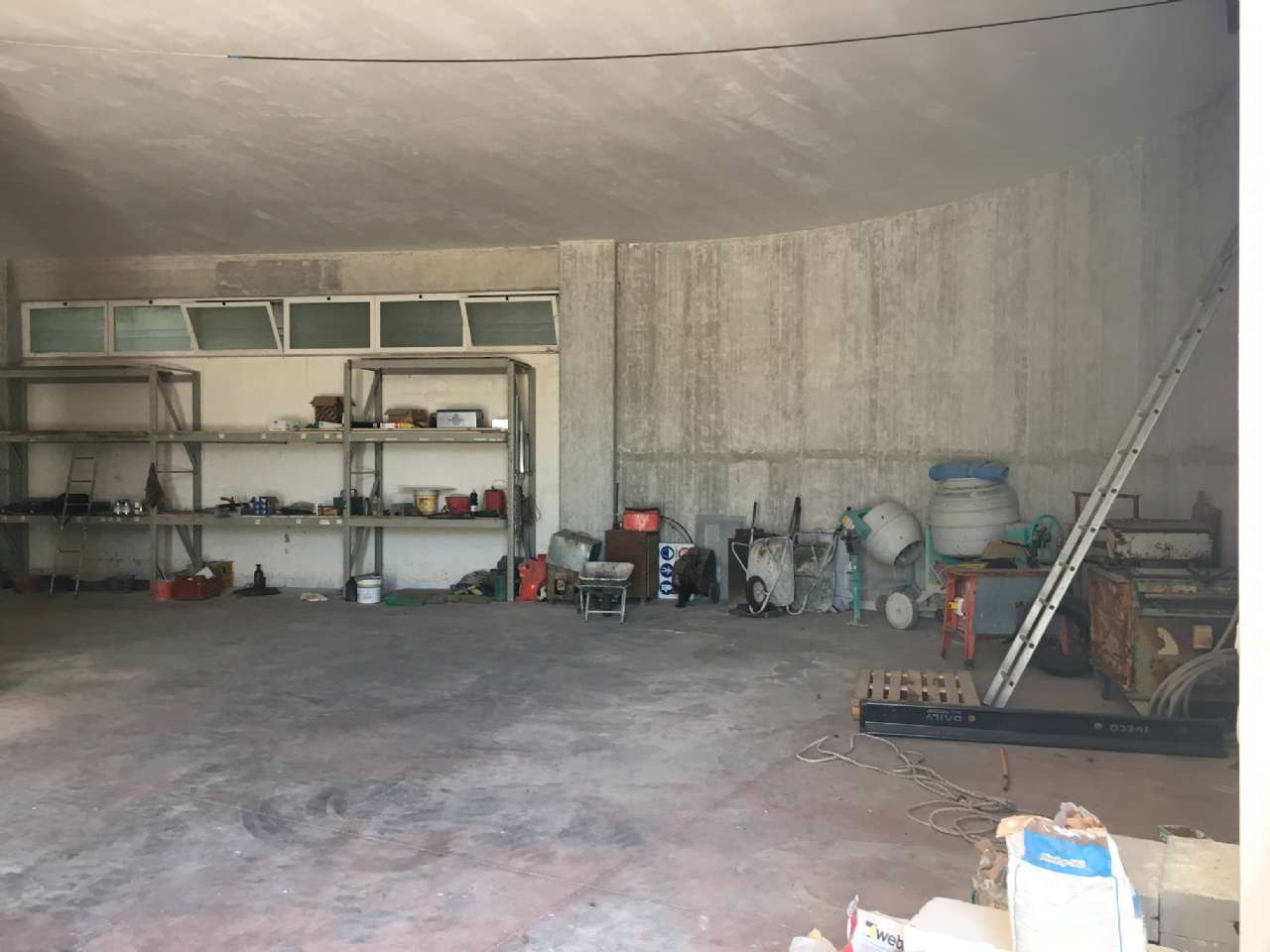 Negozio - Loc.Com. CAMPOBASSO vendita   zona industriale Stigliani Immobiliare srl
