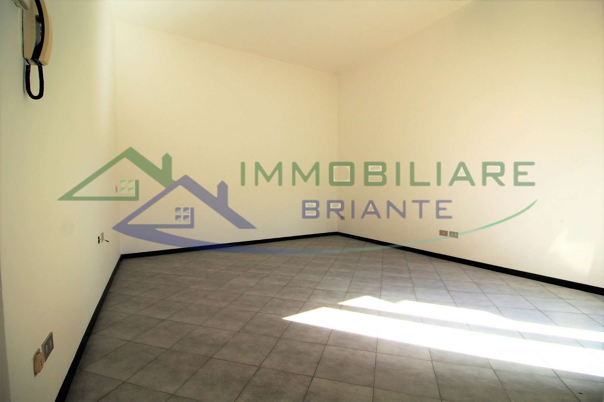 Appartamento SOMMA LOMBARDO vendita   briante IMMOBILIARE BRIANTE