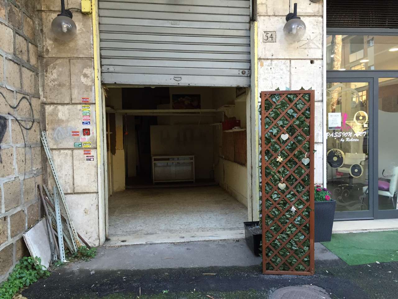 Negozio - Loc.Com. ROMA vendita  CECCHIGNOLA (ZONA DELLA XI MUN.) della Divisione Torino Sant'Angelo Servizi