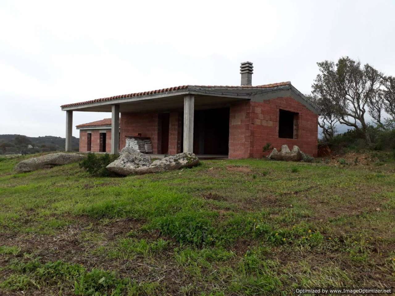 Villa Trifamiliare OLBIA vendita    Sant'Angelo Servizi