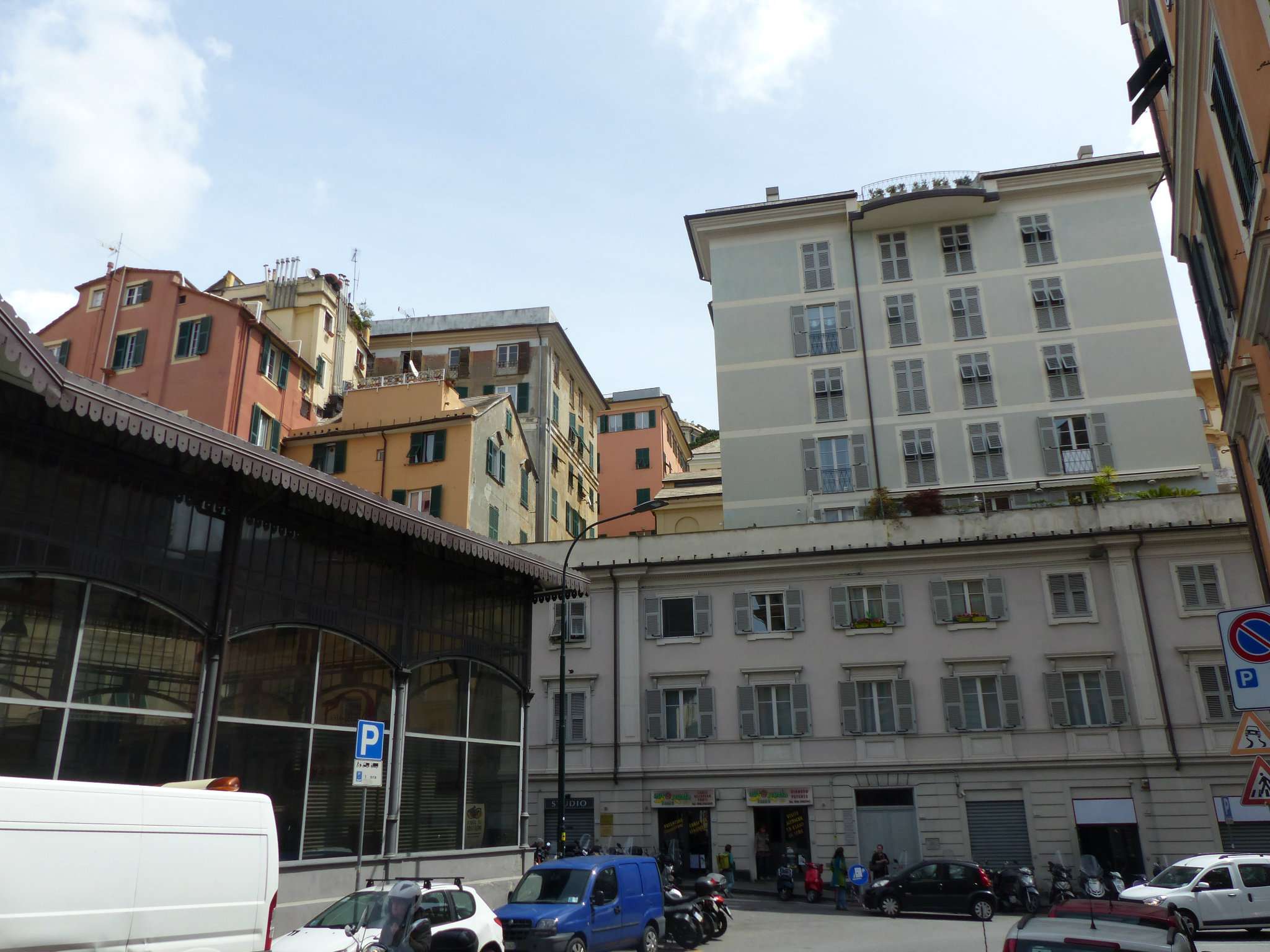 Negozio - Loc.Com. GENOVA affitto   Polleri PROFESSIONISTI GENOVA