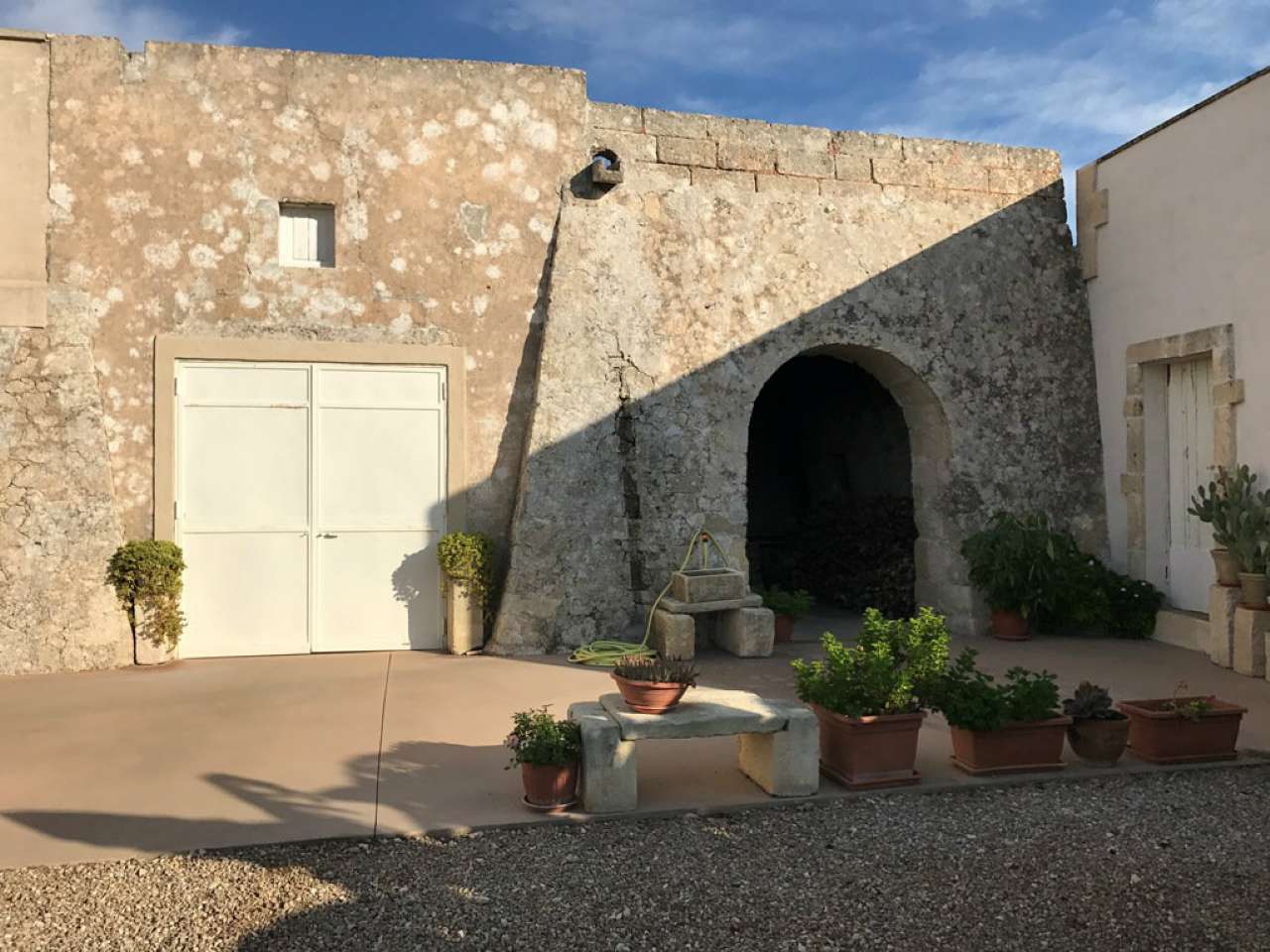 Villa Unifamiliare - Indipendente OTRANTO vendita    PROFESSIONISTI GENOVA