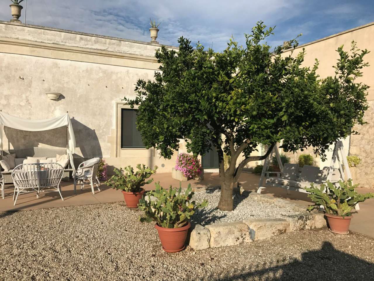 Villa Unifamiliare - Indipendente OTRANTO vendita    PROFESSIONISTI GENOVA