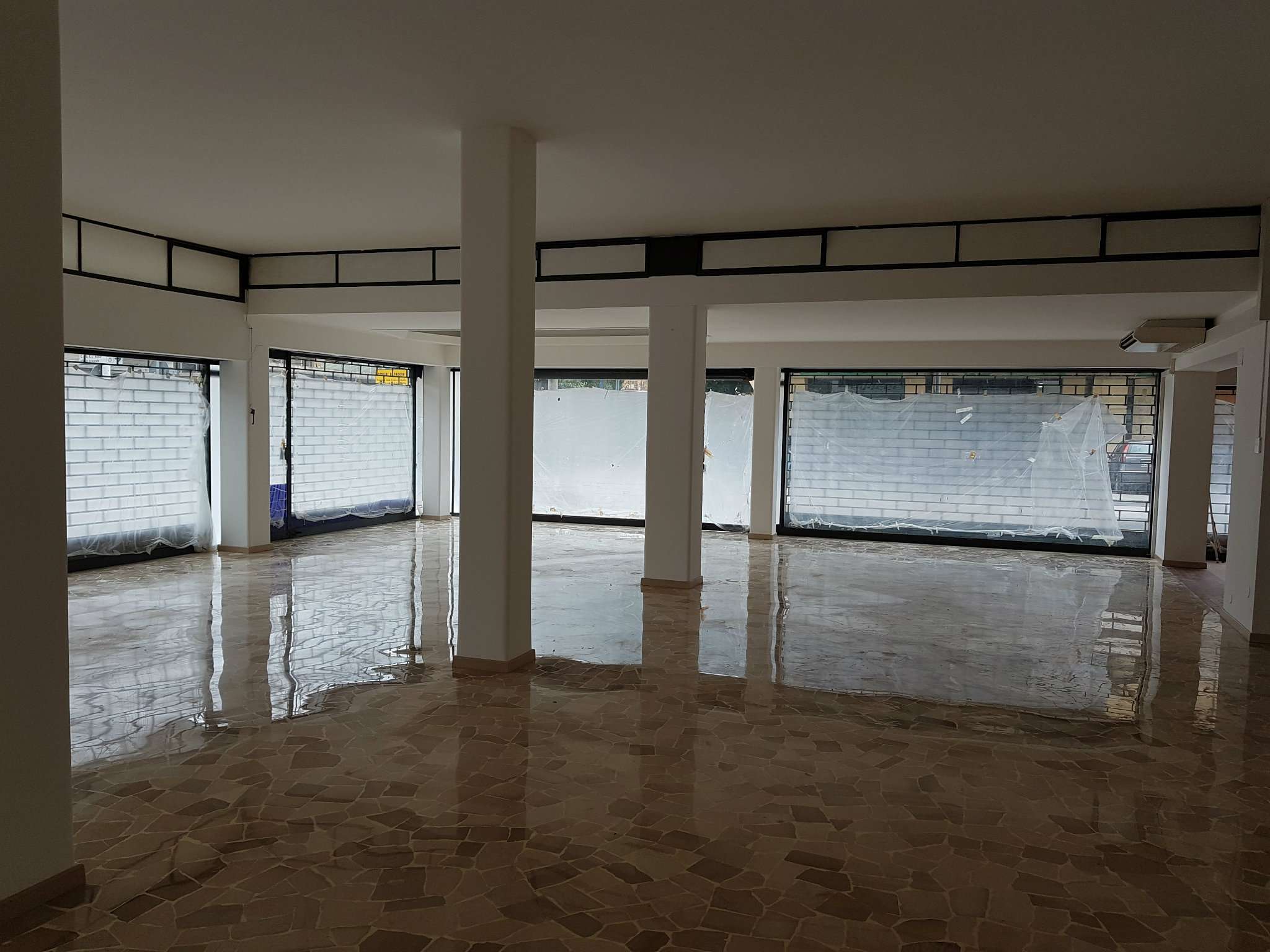 Negozio - Loc.Com. PADOVA affitto  PONTEVIGODARZERE  Studio 3 Immobiliare