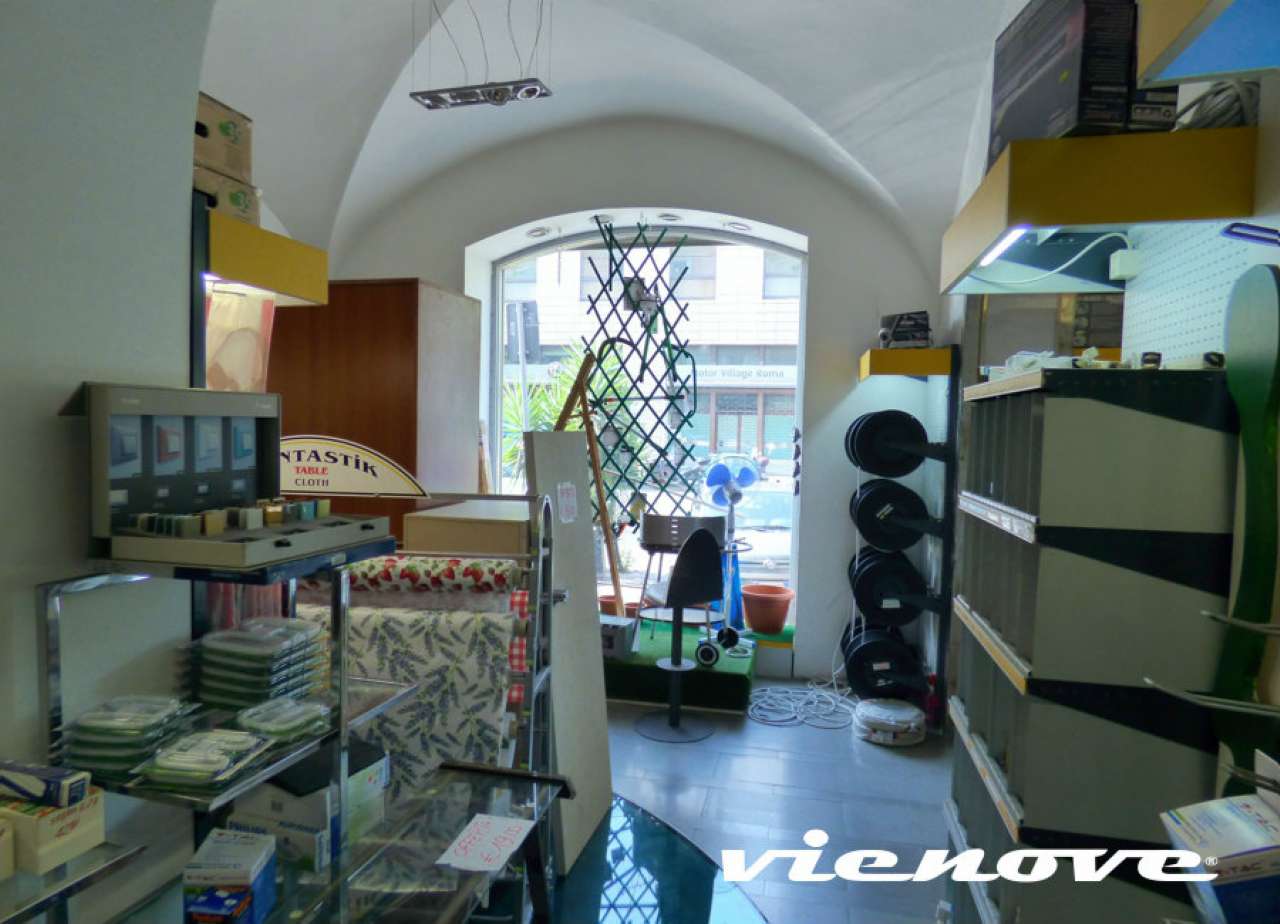 Negozio - Loc.Com. ROMA vendita  ESQUILINO  di Porta Maggiore Vienove Servizi Immobiliari